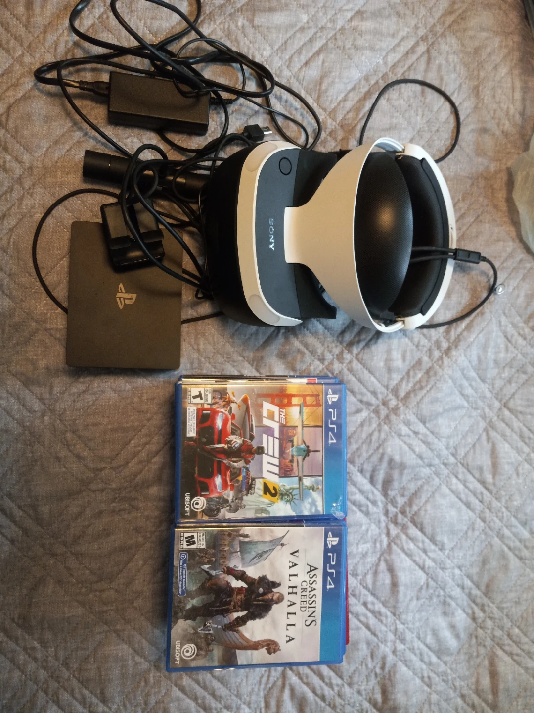 PS4 VR Bundle + 15 games Moving Sale!