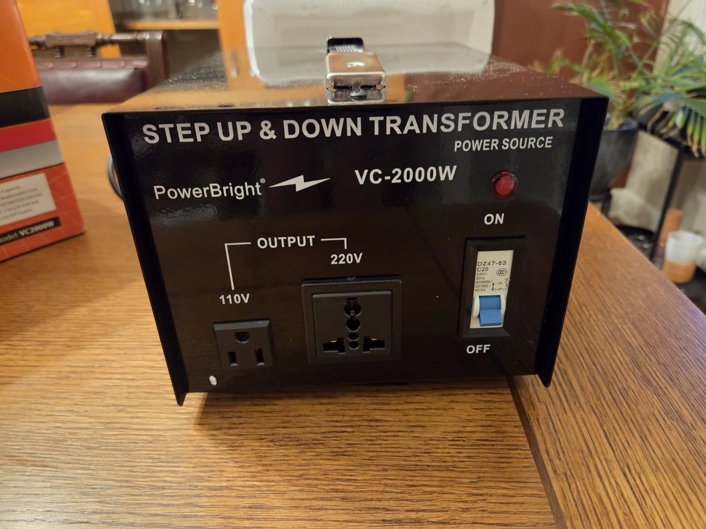 PowerBright 2000W Step Up & Down Voltage Transformer - photo 2