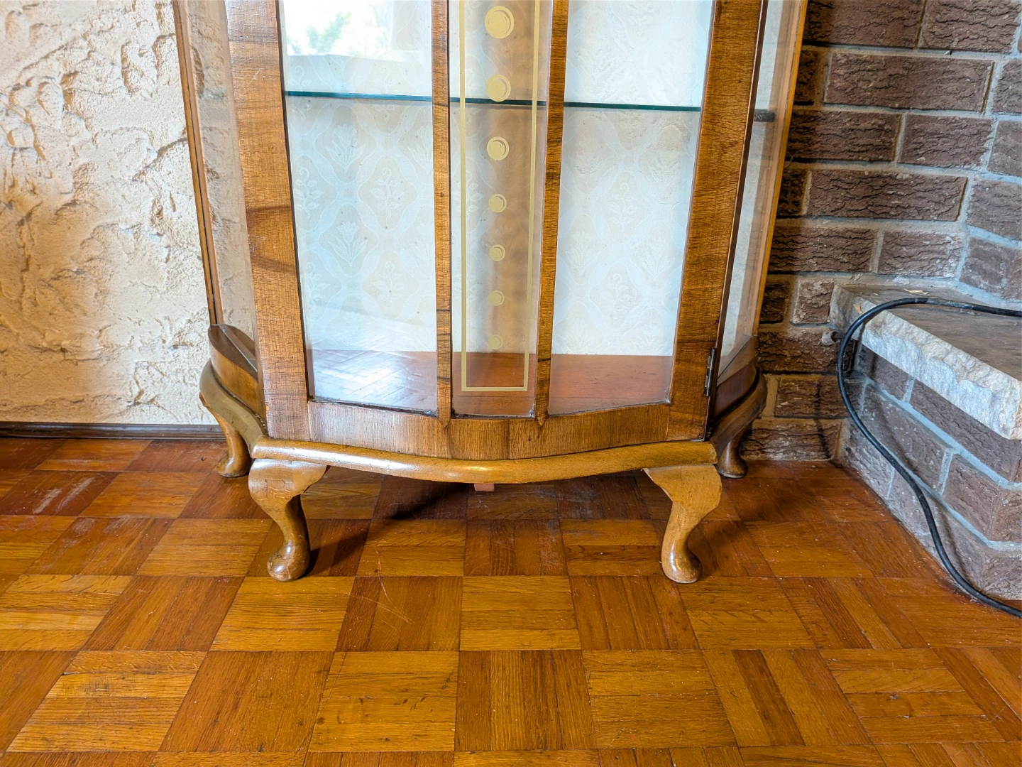Vintage Wooden Curio Cabinet - photo 5