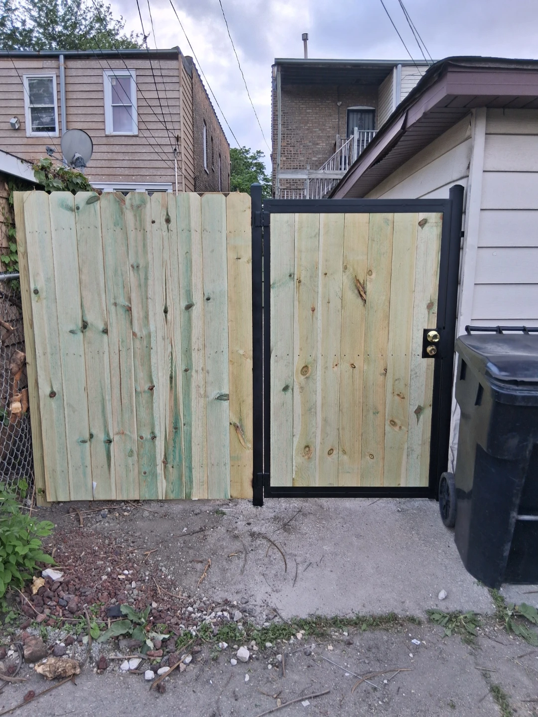 Custom Metal Railings and Wood Gates - photo 4