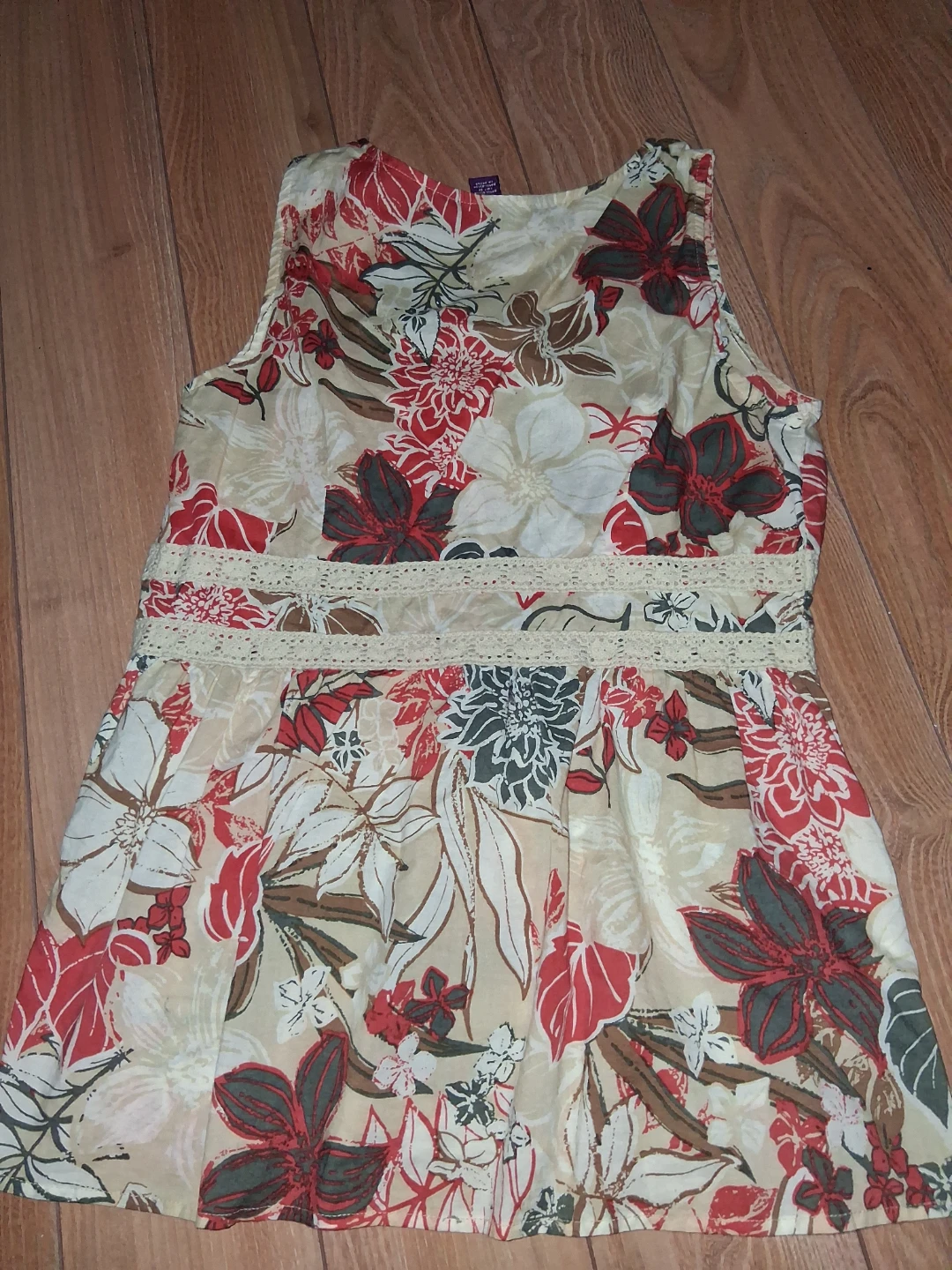Gloria Vanderbilt floral sleeveless top - photo 5