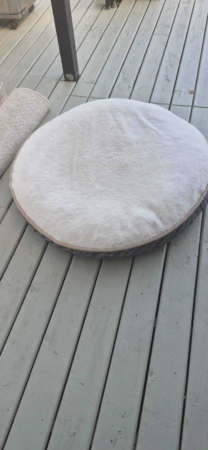 Kirkland Signature Round Dog Bed