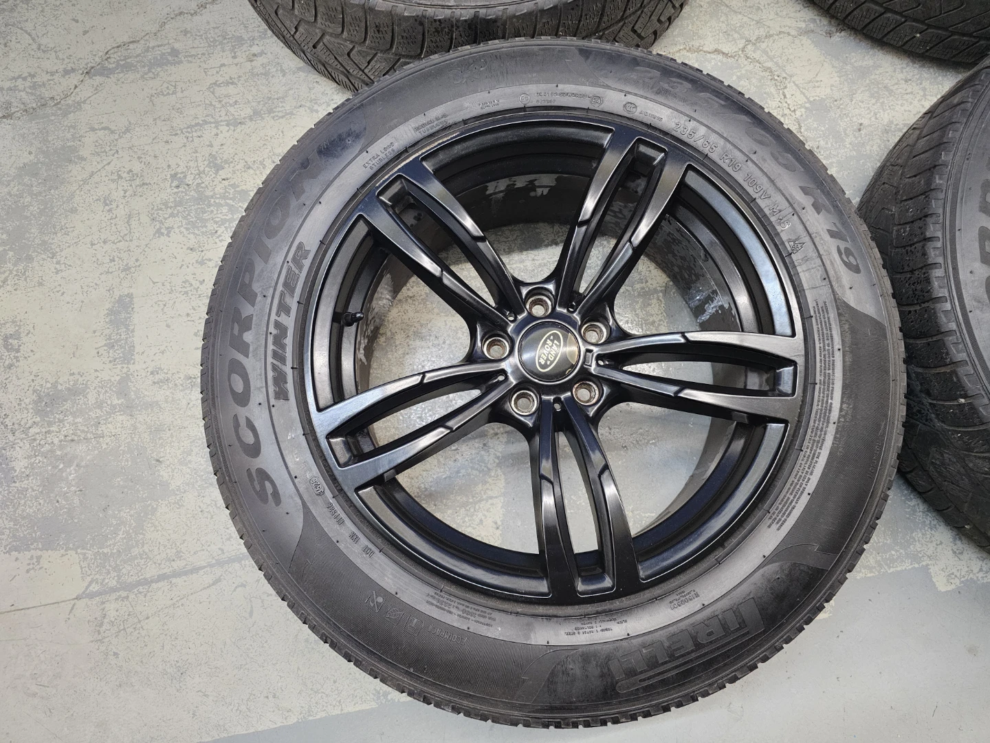 19" RANGE ROVER SPORT RIMS ONLY - photo 2