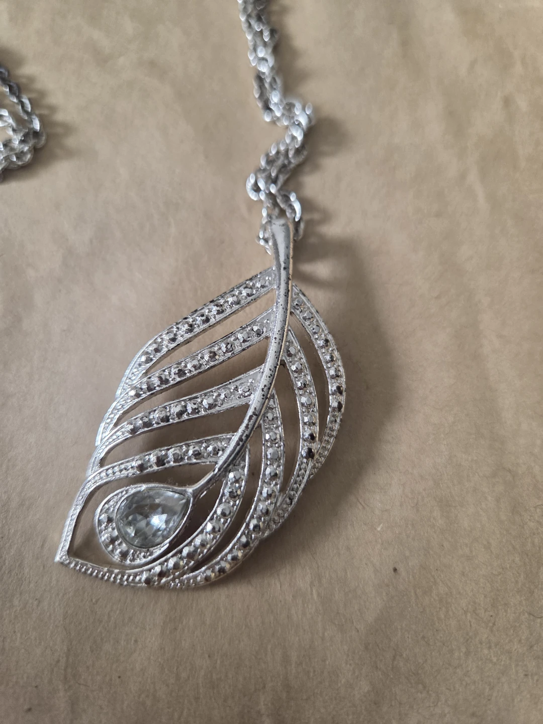 Silver-Tone Feather Pendant Necklace - photo 4
