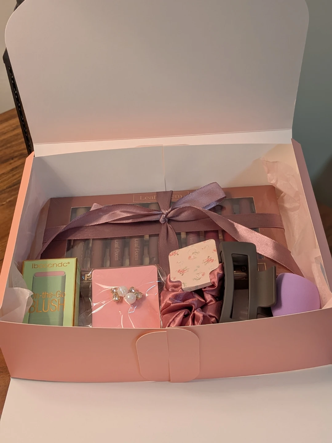 Nush customized Beauty Gift Set with Leaf Poem and ibcccndc