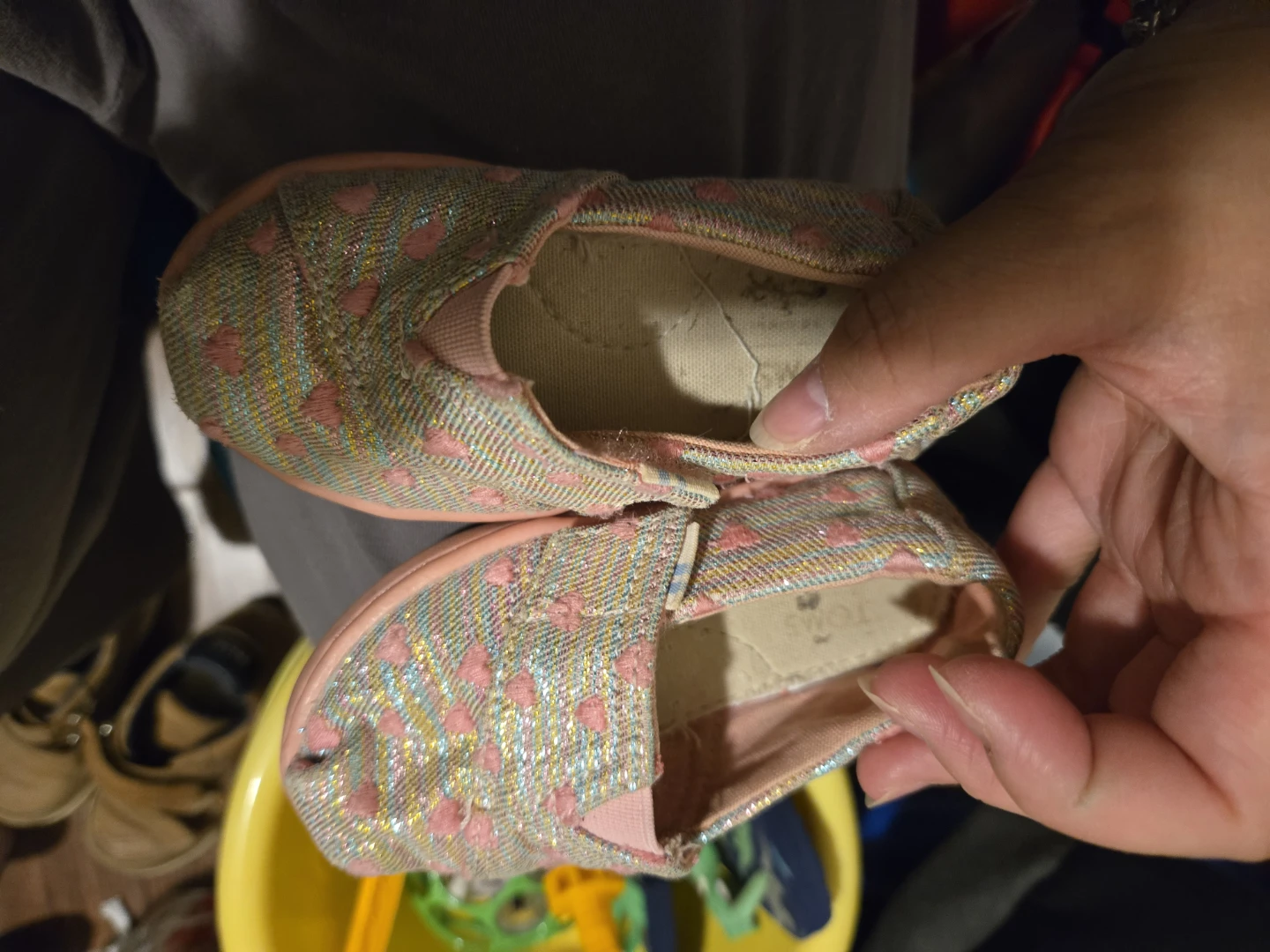 TOMS Toddler Glitter Heart Shoes 🏈