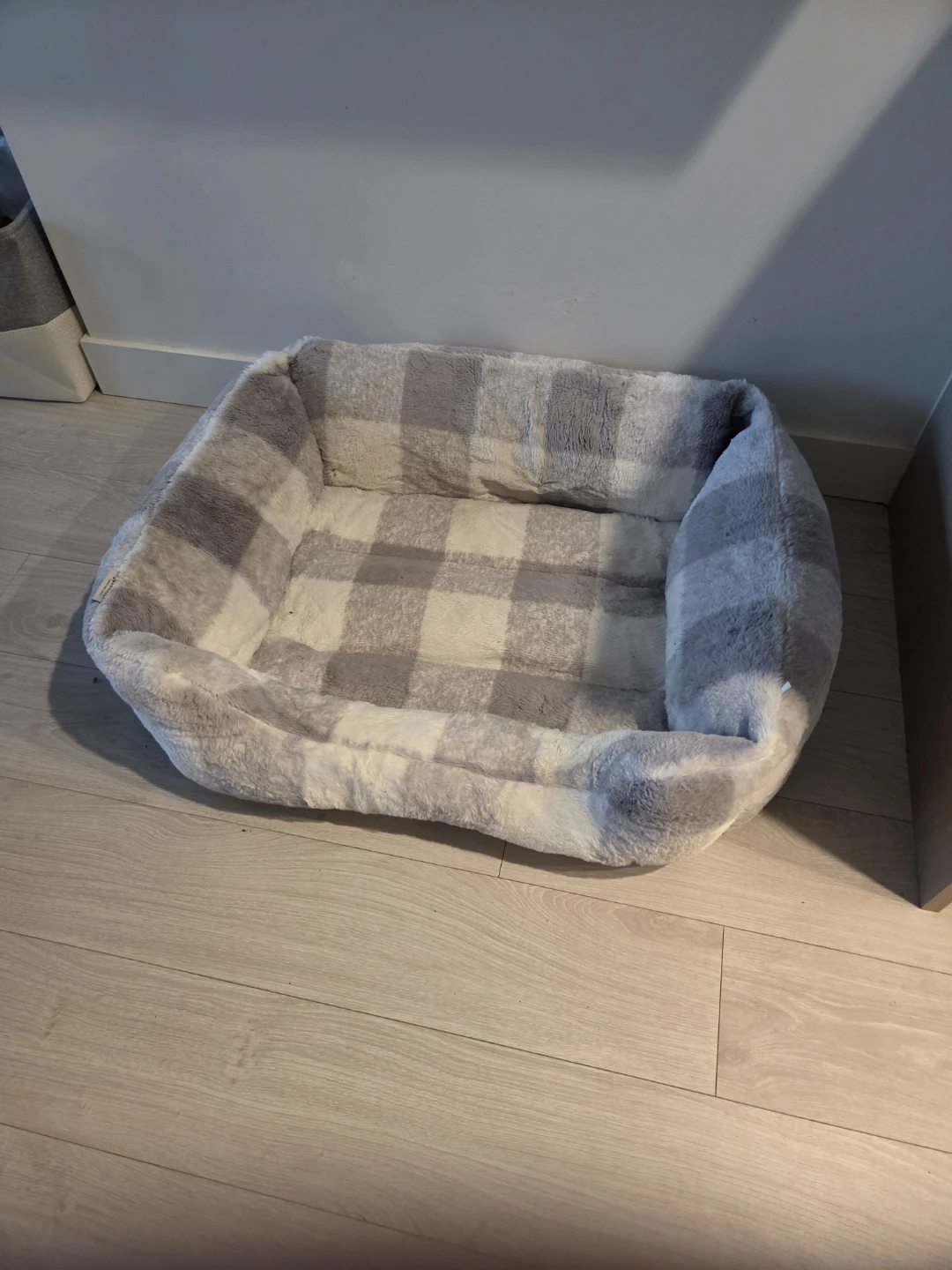 Queenwest Trading Co. Grey Buffalo Check Pet Bed