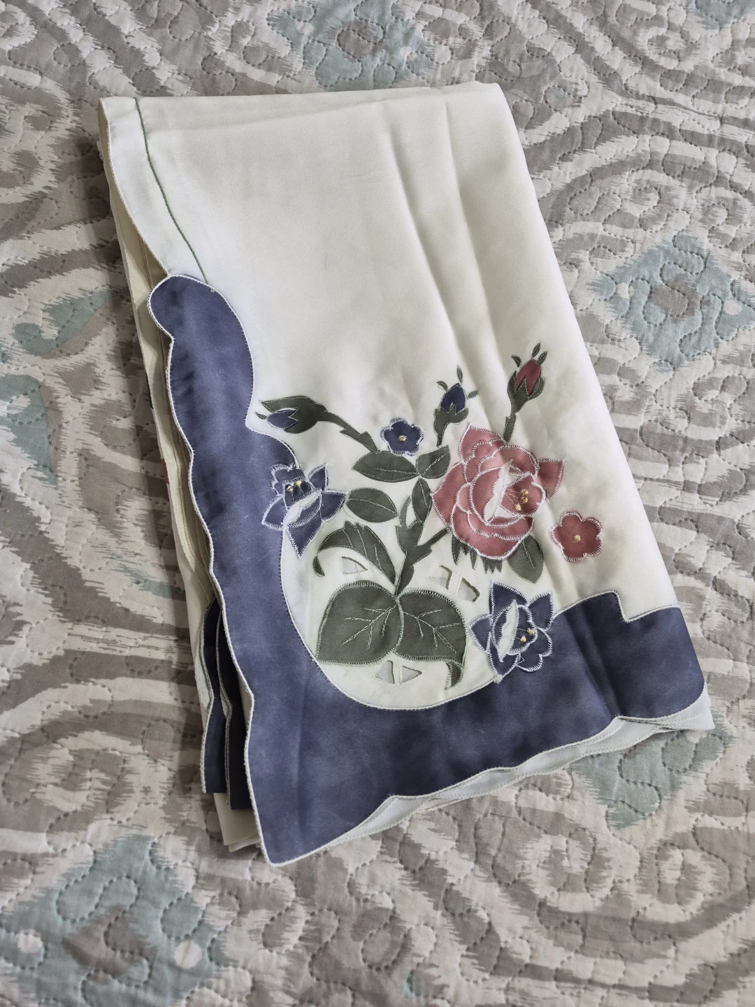 Beautiful 72" x 90" Tablecloth Table Decor