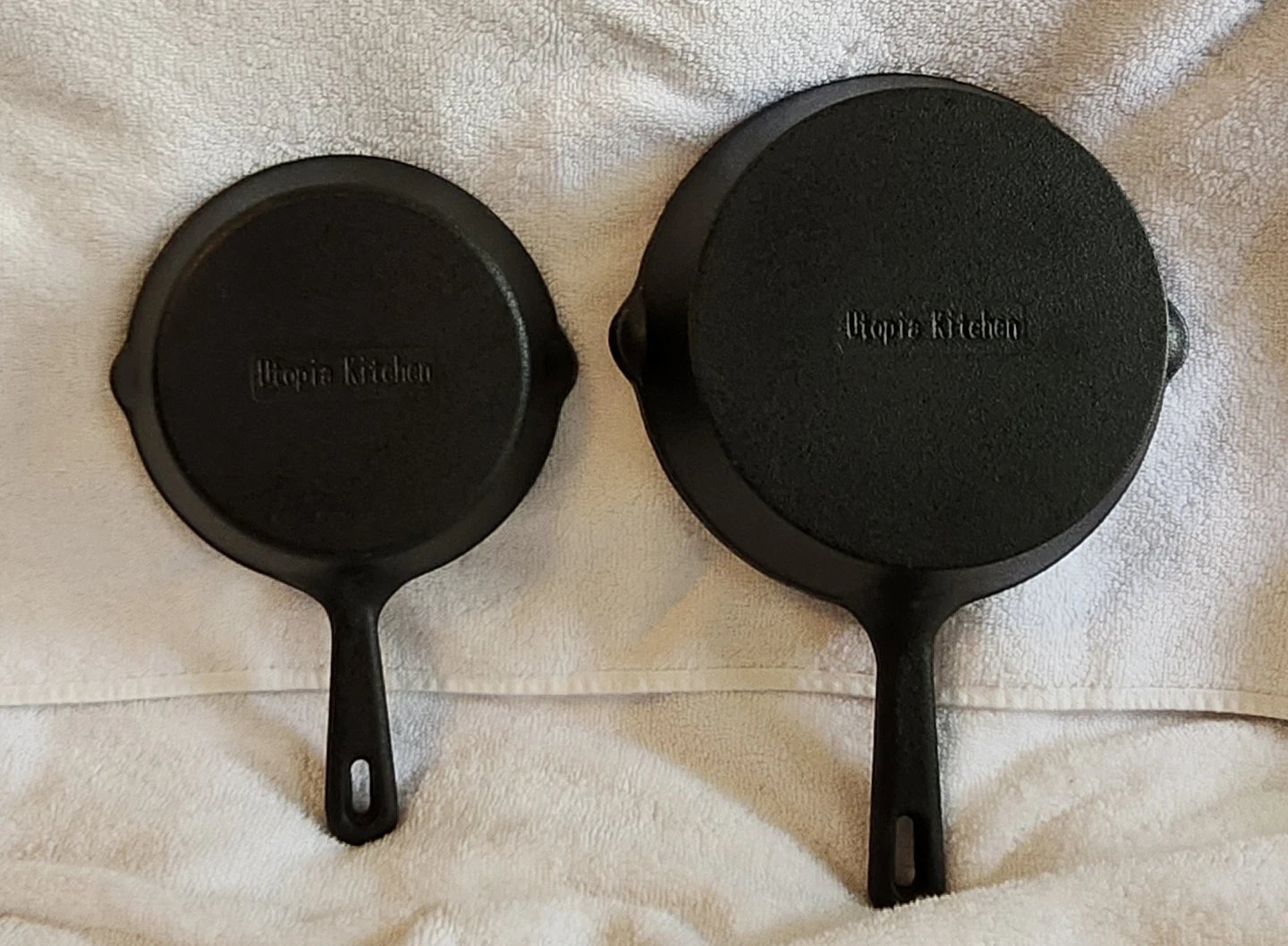2 Cast Iron Pans Utopia Kitchen 6" & 7 1/2". - photo 2
