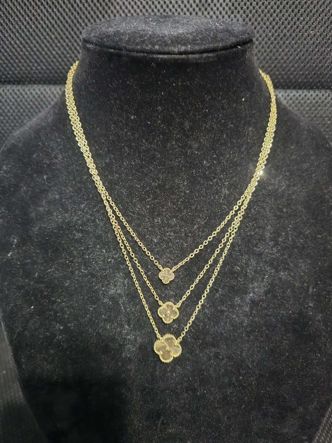 Gold-tone clover motif triple-layer necklace - photo 2