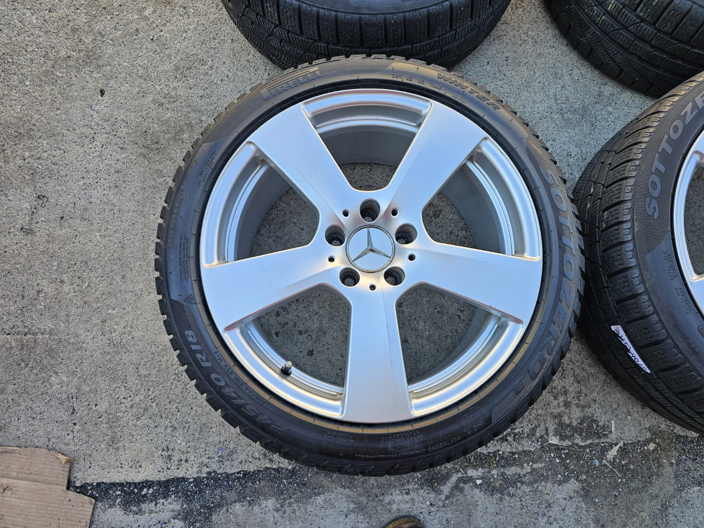 MERCEDES BENZ E-CLASS WINTER TIRES ON O.E.M RIMS 245/40 R18 - photo 5