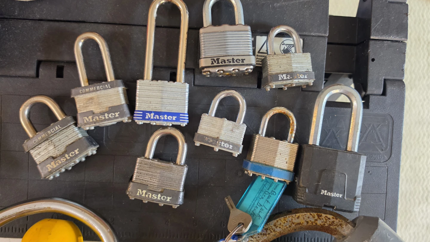 Assorted Locks and Latches - photo 2