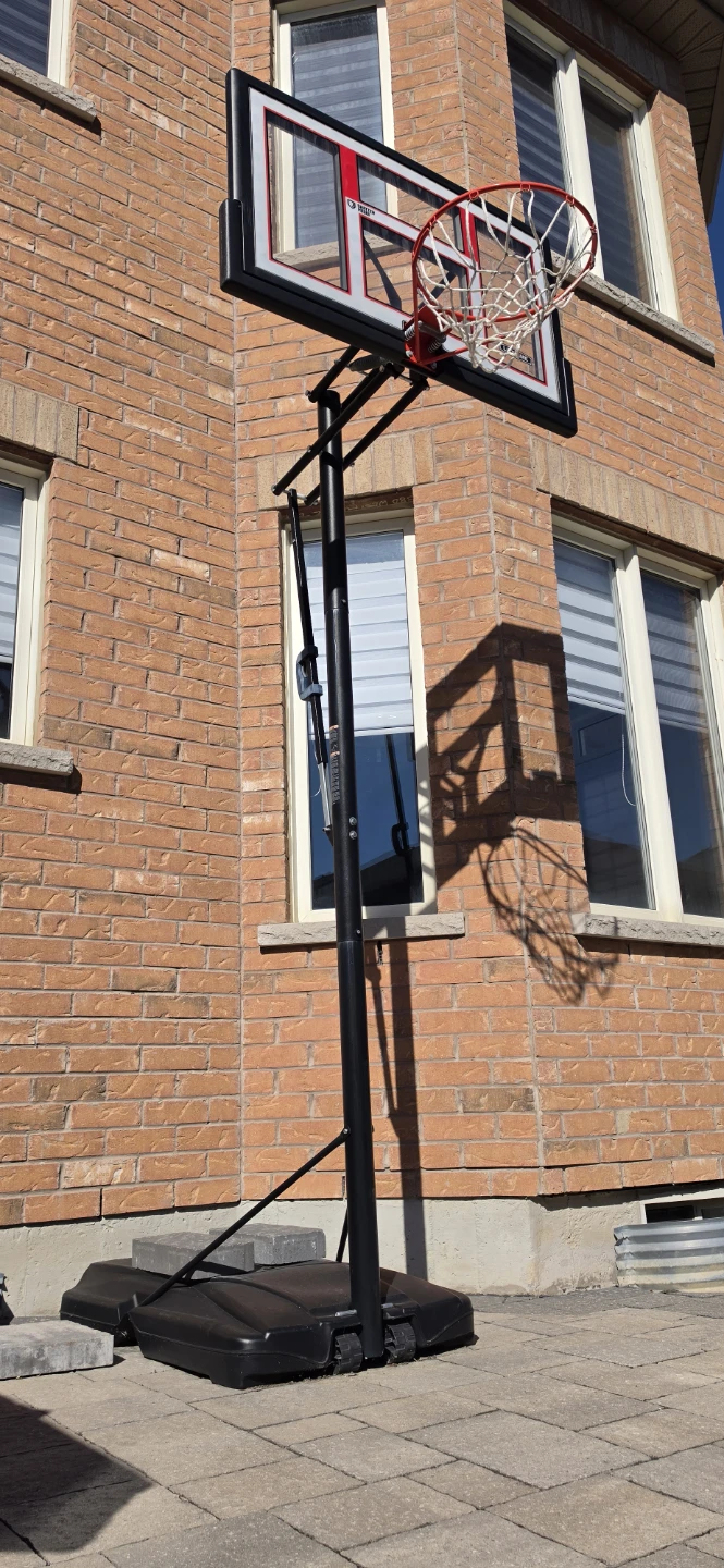 LIFETIME Basketball System, adjustable height