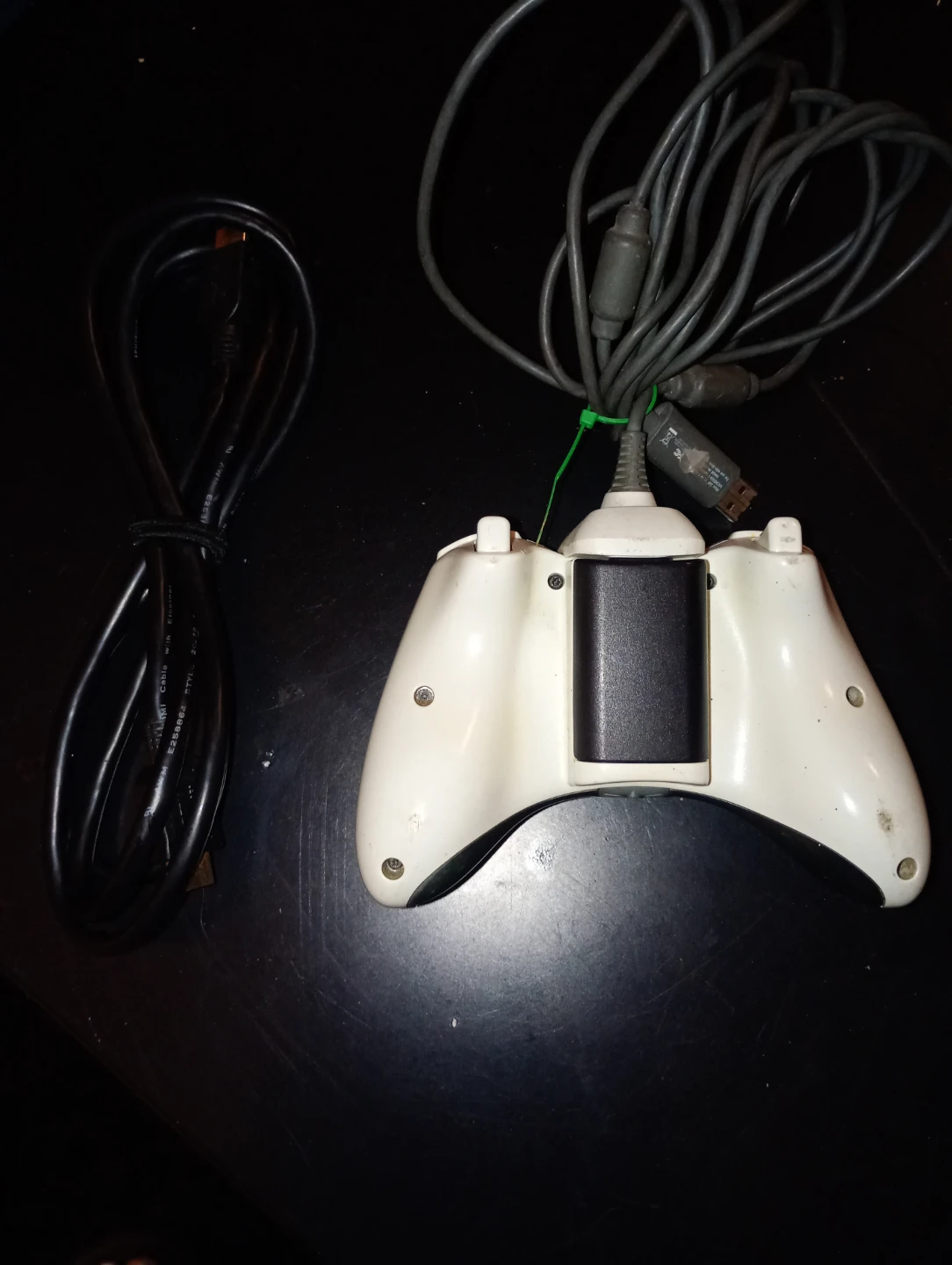 Xbox 360 Wired Controller and HDMI Cable - photo 3