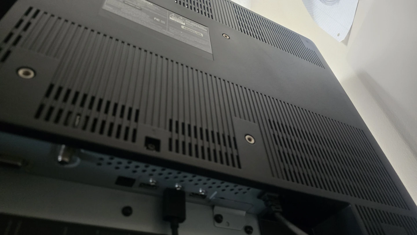 Toshiba 37" TV - photo 3