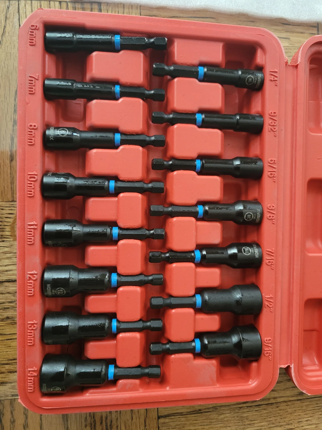 Brand new. Magnetic Nut Driver Bit Set