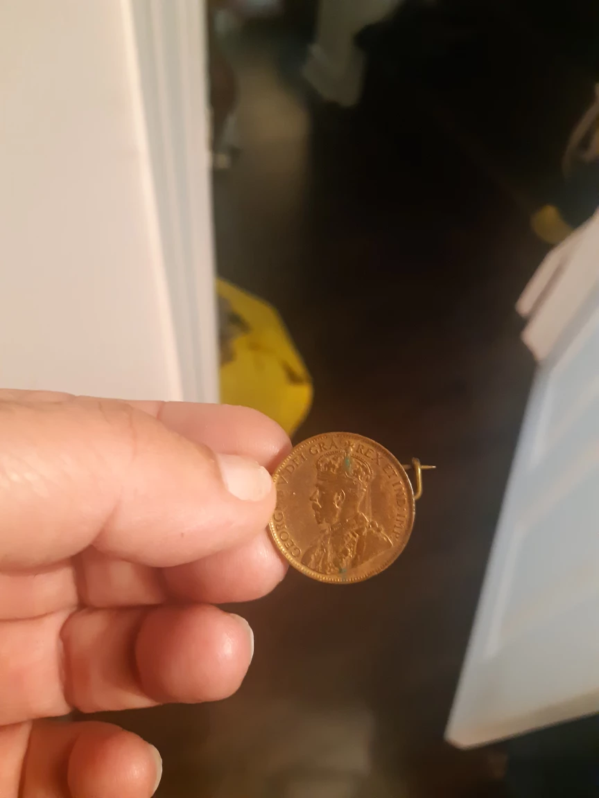 Vintage 1915 Canadian Large Cent Coin Brooch