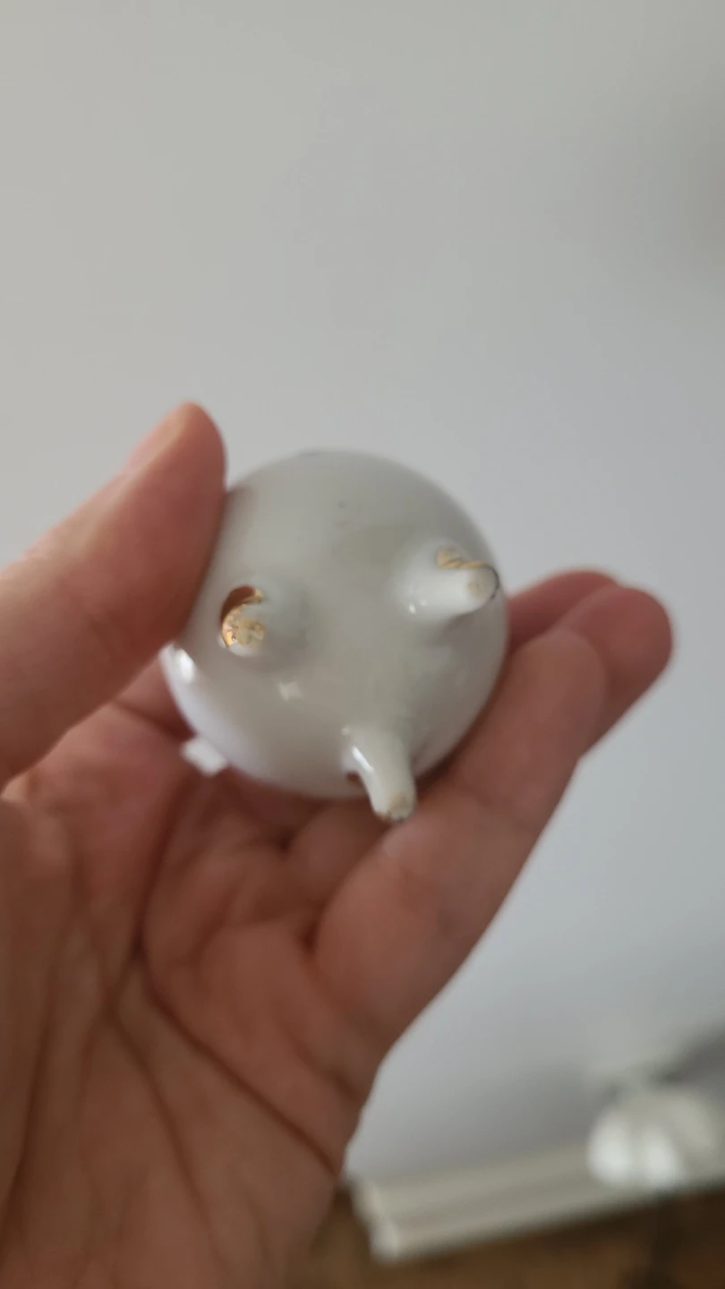 Small Floral Porcelain Footed Vase - photo 5