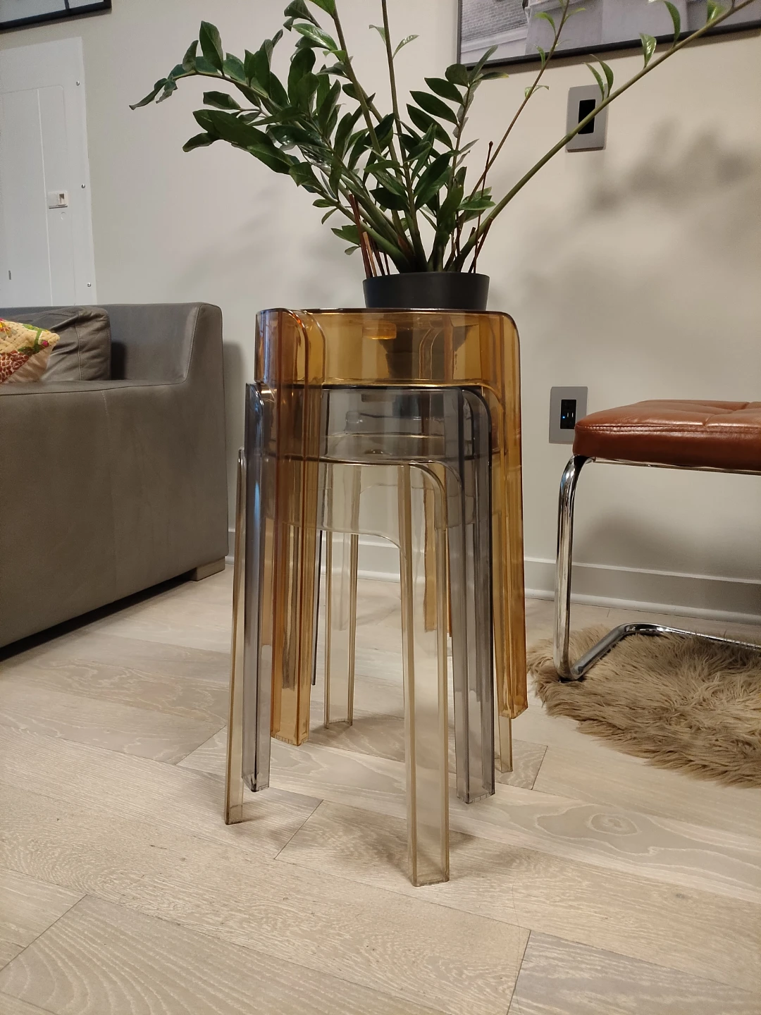 Set of 4 Acrylic Stacking Stools/End Tables - photo 2