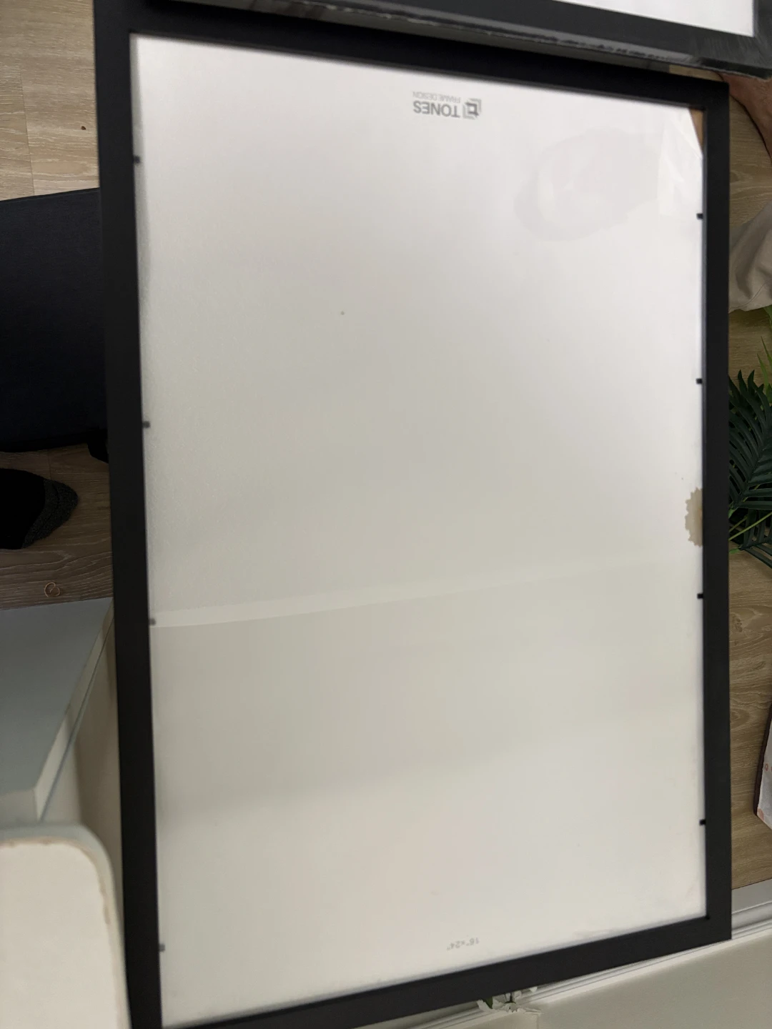 Moving out sale - set of 4 -Tones 16x24 inch black picture frame - photo 4