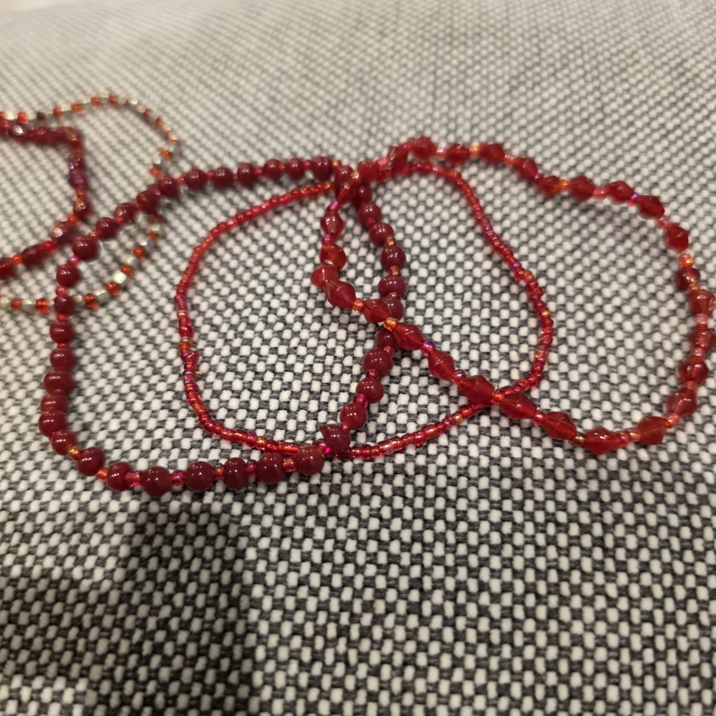 Red Beaded Bracelets - Set of 5 - photo 3