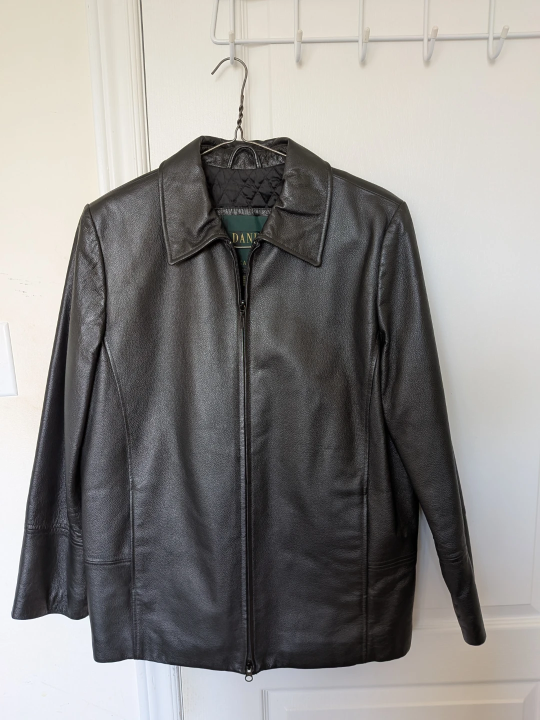 🏈Danier Black Leather Jacket