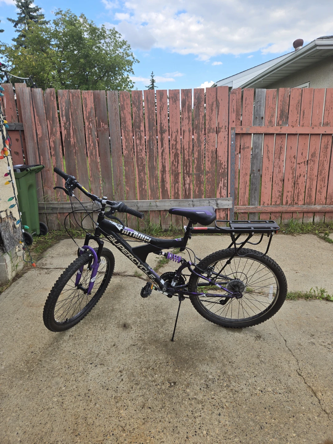 24 inch 21 Speed Bicycle - photo 2