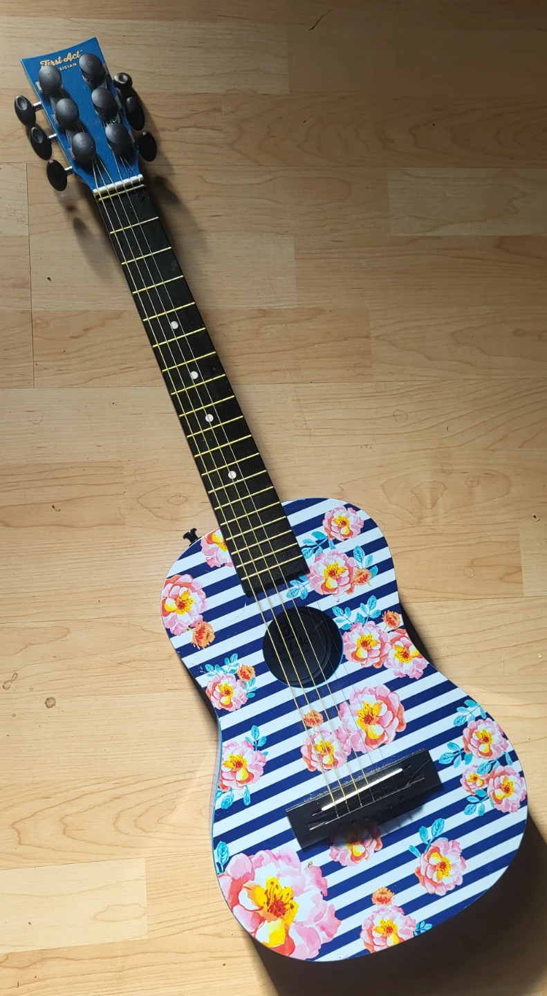 First Act Silent Ukulele