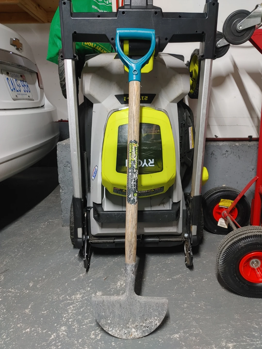 Yardworks Round Point Shovel