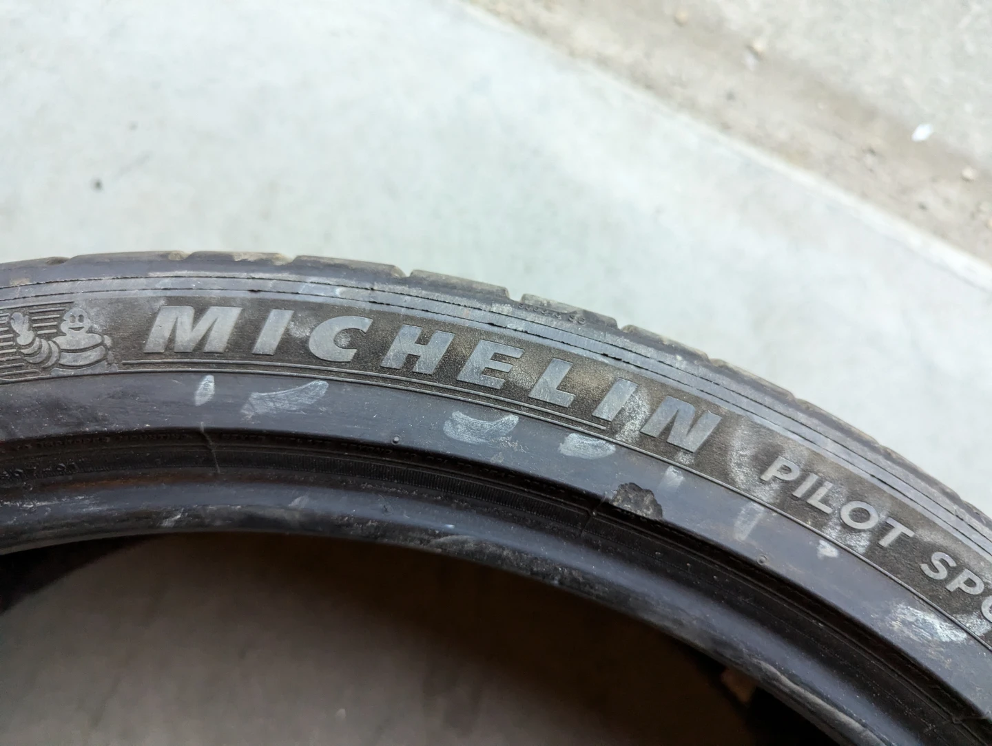 245/35R21 Michelin Pilot Sport All Season - photo 5