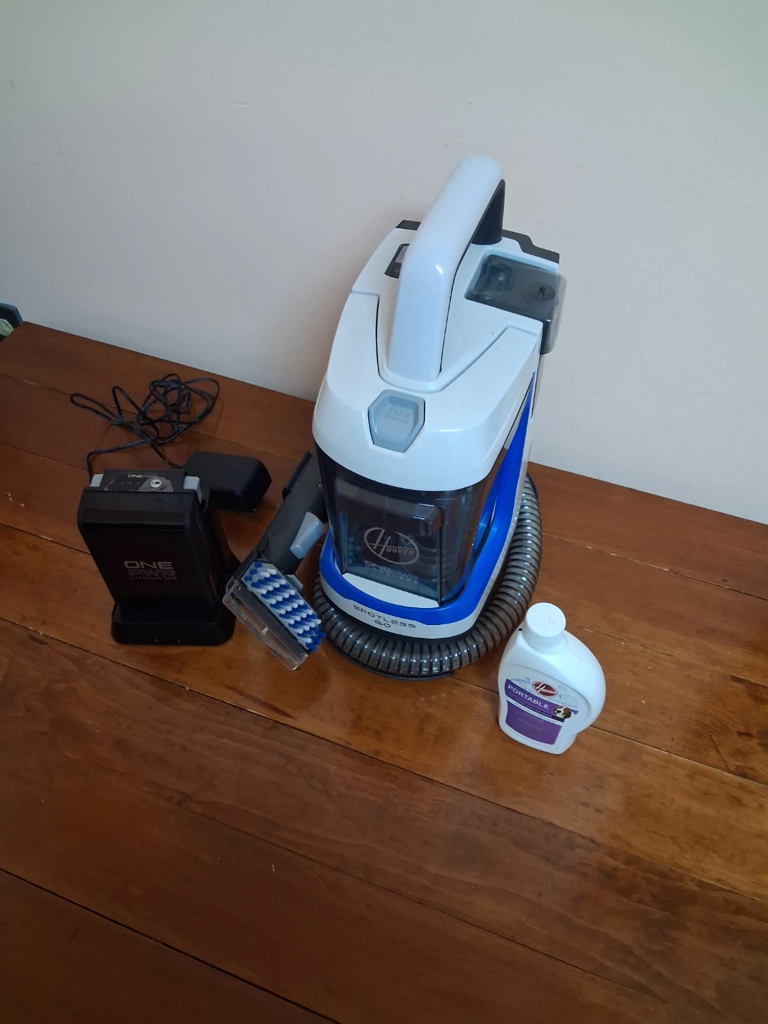 Hoover ONEPWR Spotless Go Carpet Cleaner