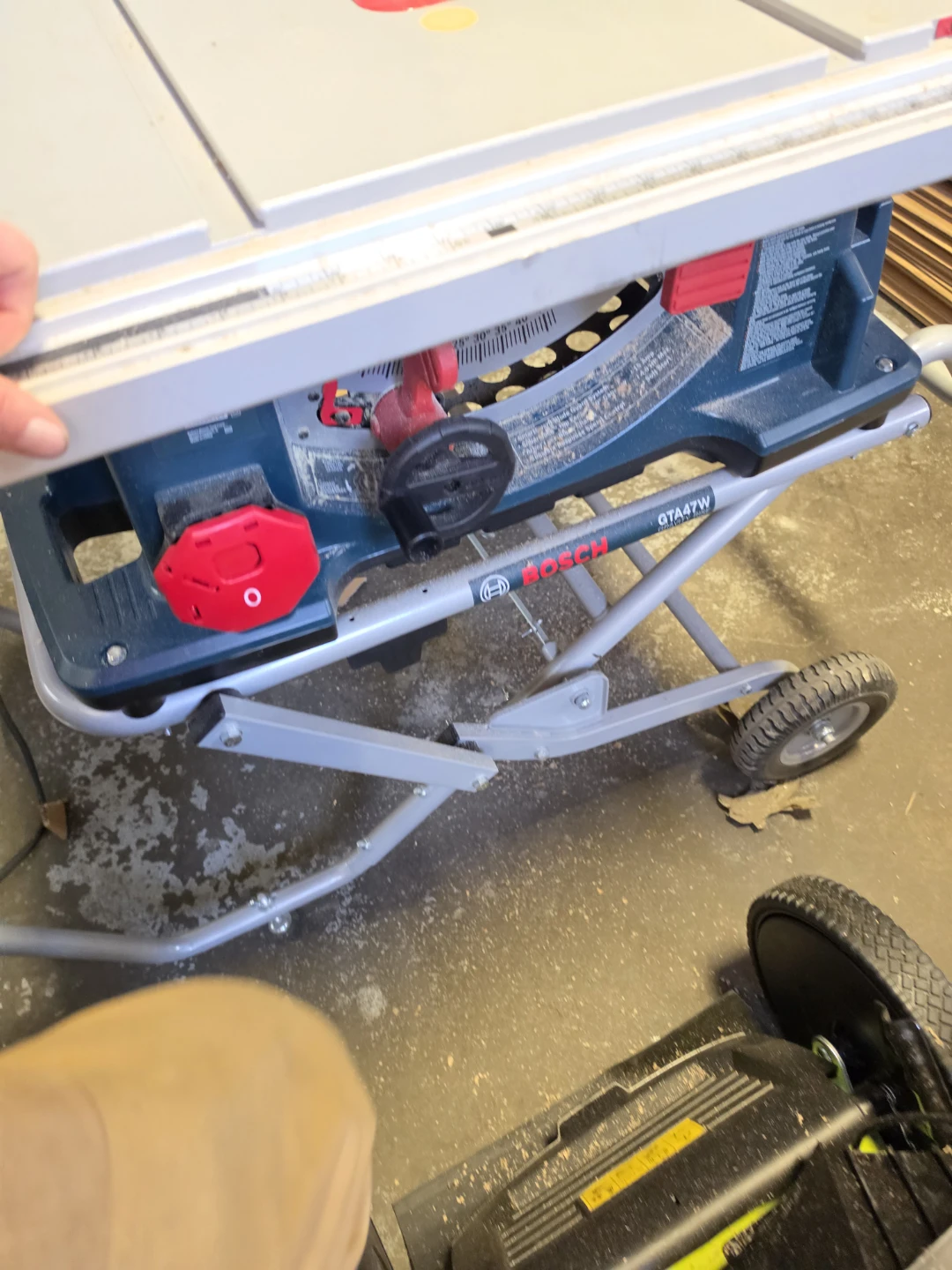 Bosch 4100XC Table Saw with Gravity Rise Stand - photo 4