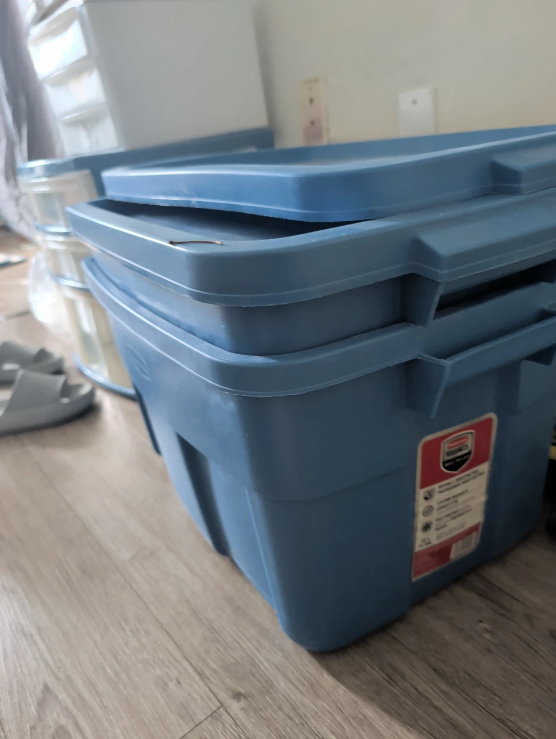 Two - Rubbermaid Roughneck Storage Bin 53 L - photo 2