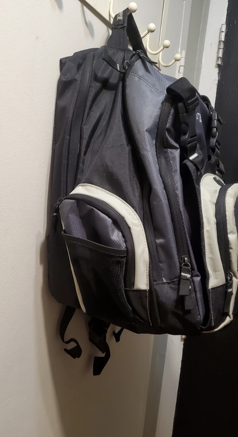 TARGUS LAPTOP BACKPACK - photo 3