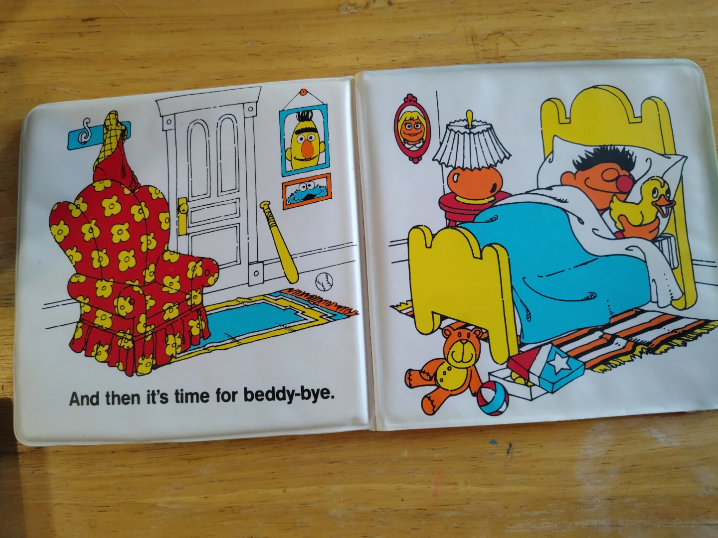 Sesame Street Ernie's Bath Book - photo 3