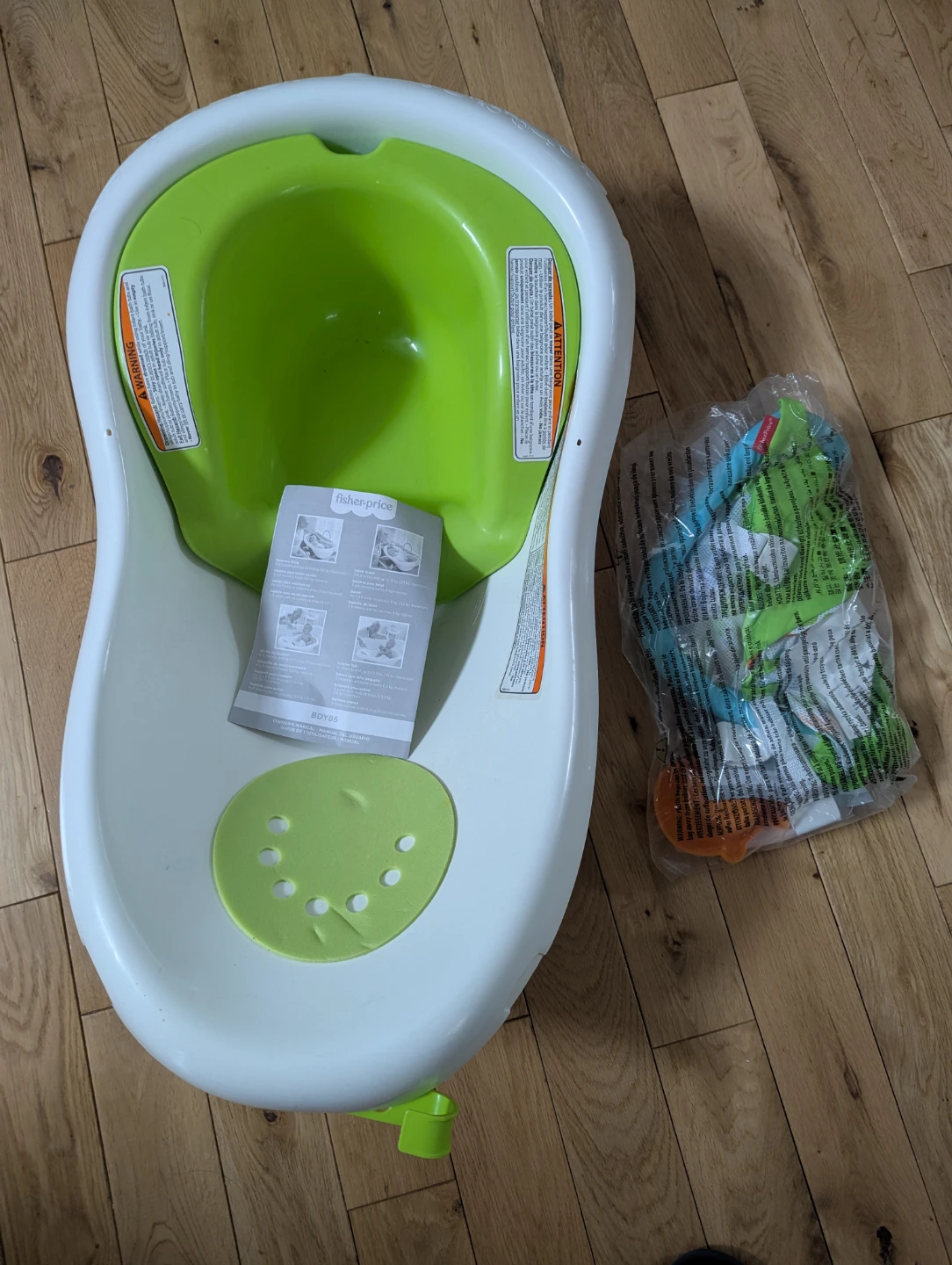 Fisher Price 4 in 1 bath tub brand new
