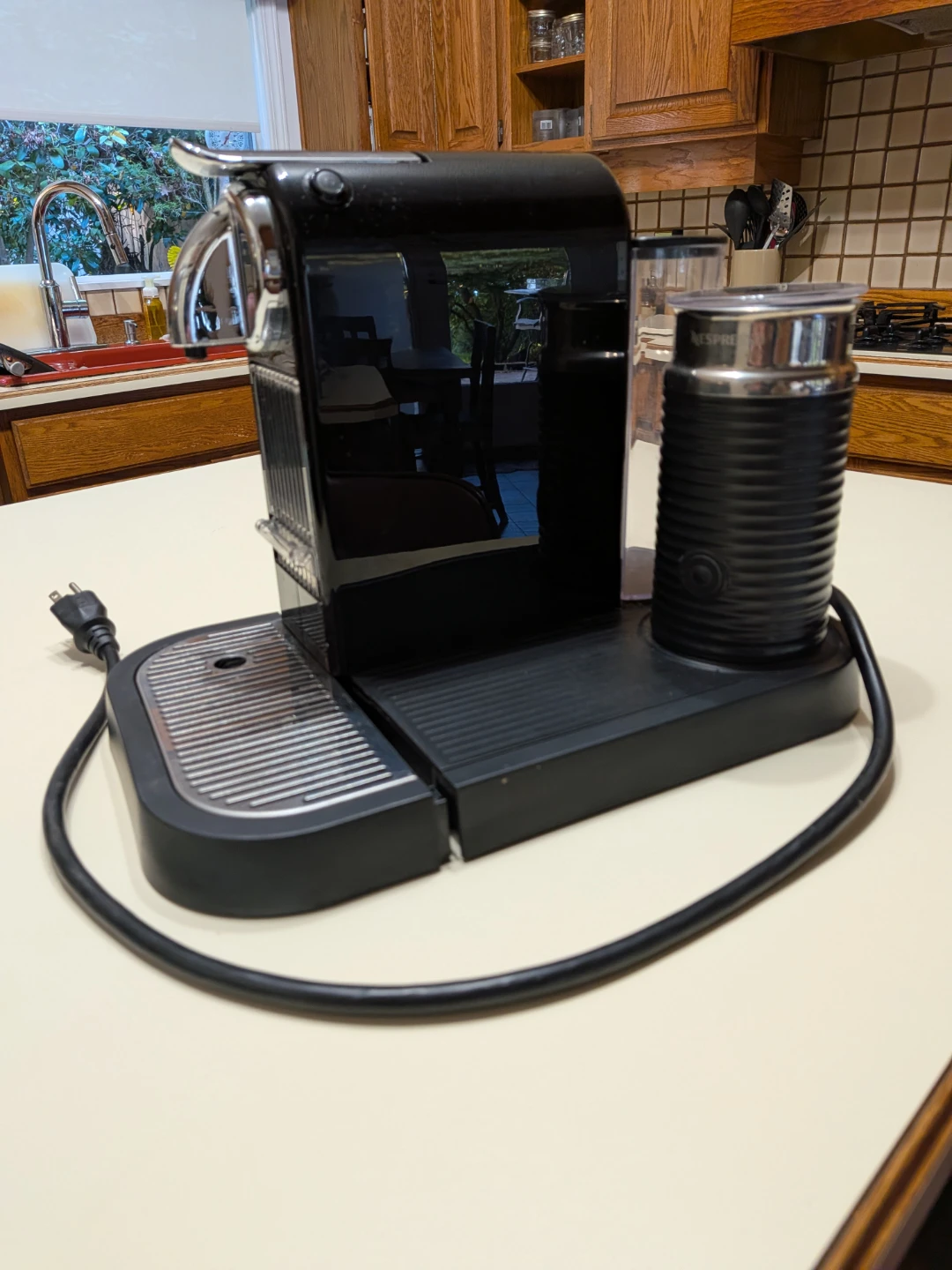 Nespresso Citiz & Milk Coffee Machine - photo 2