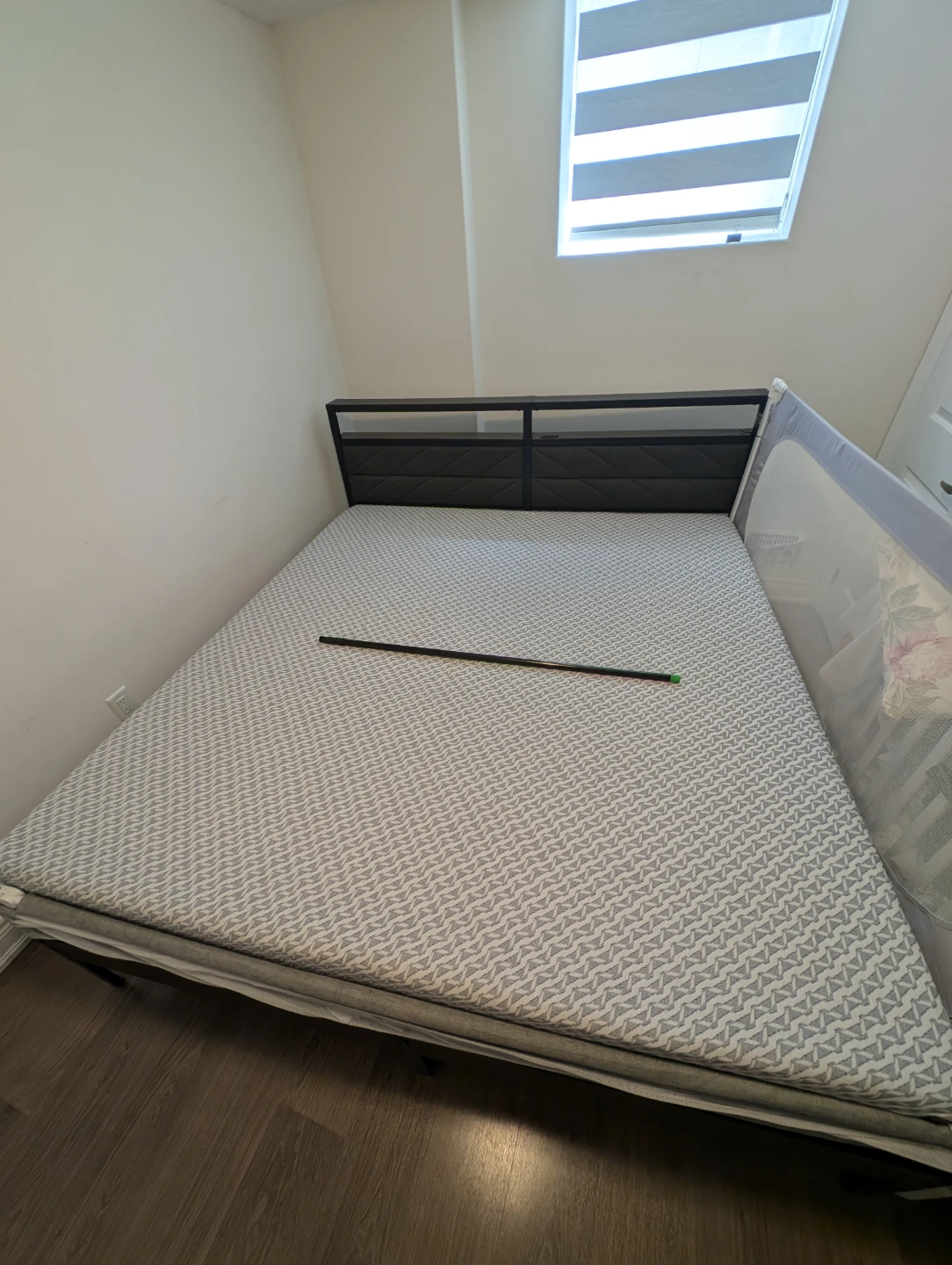 Serta Modern Booster Gel Foam King mattress - photo 2