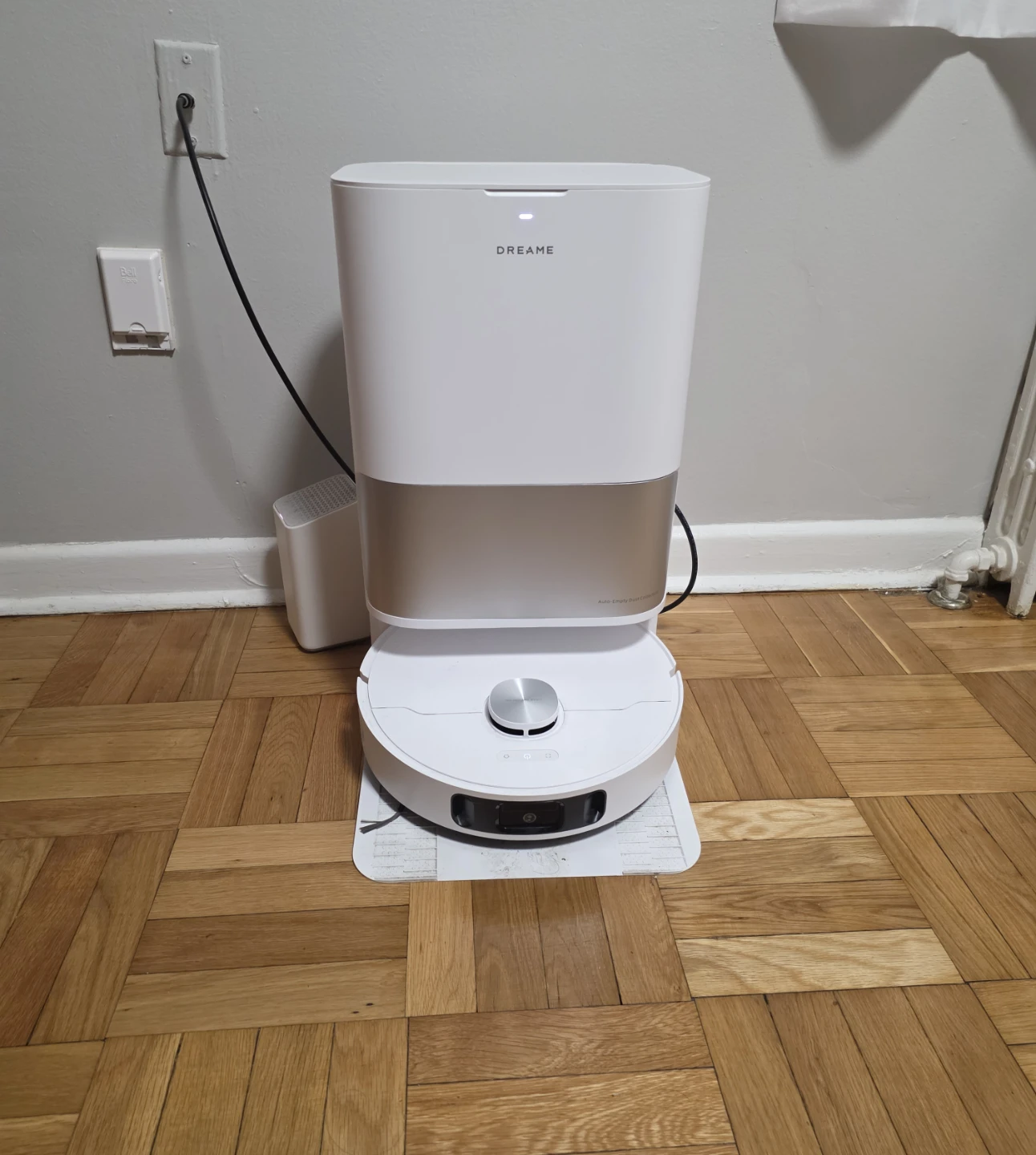 Dreame Robot Vacuum and Auto-Empty Station - photo 2