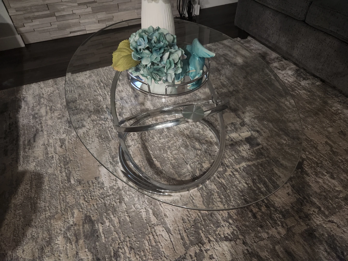 Modern oval glass coffee table with chrome base - photo 5