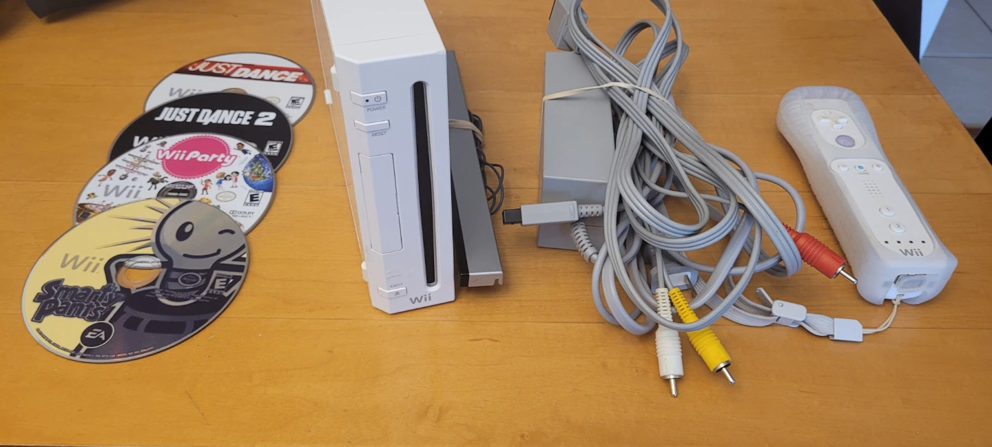 Nintendo Wii Console Bundle