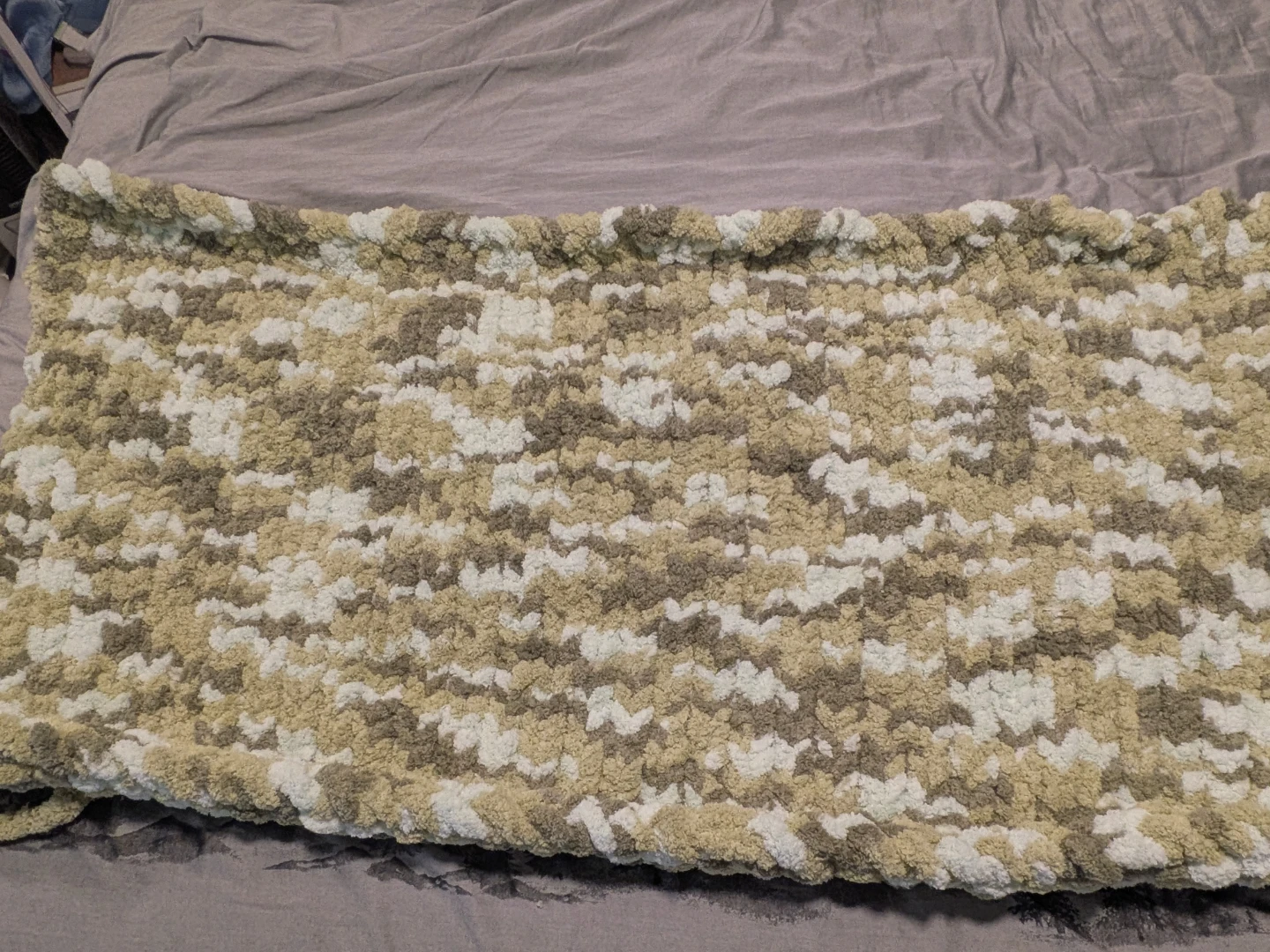 Hand-Knit Chunky Yarn Throw Blanket