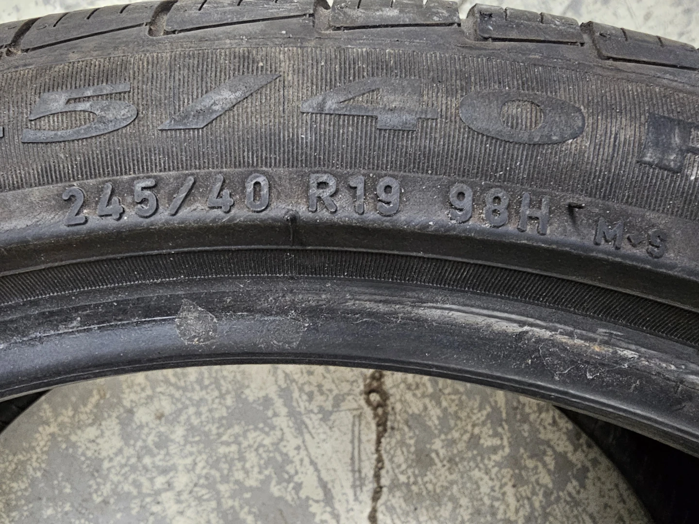 245/40 R19 PIRELLI ALL SEASON TIRE (1 ONLY) - photo 2