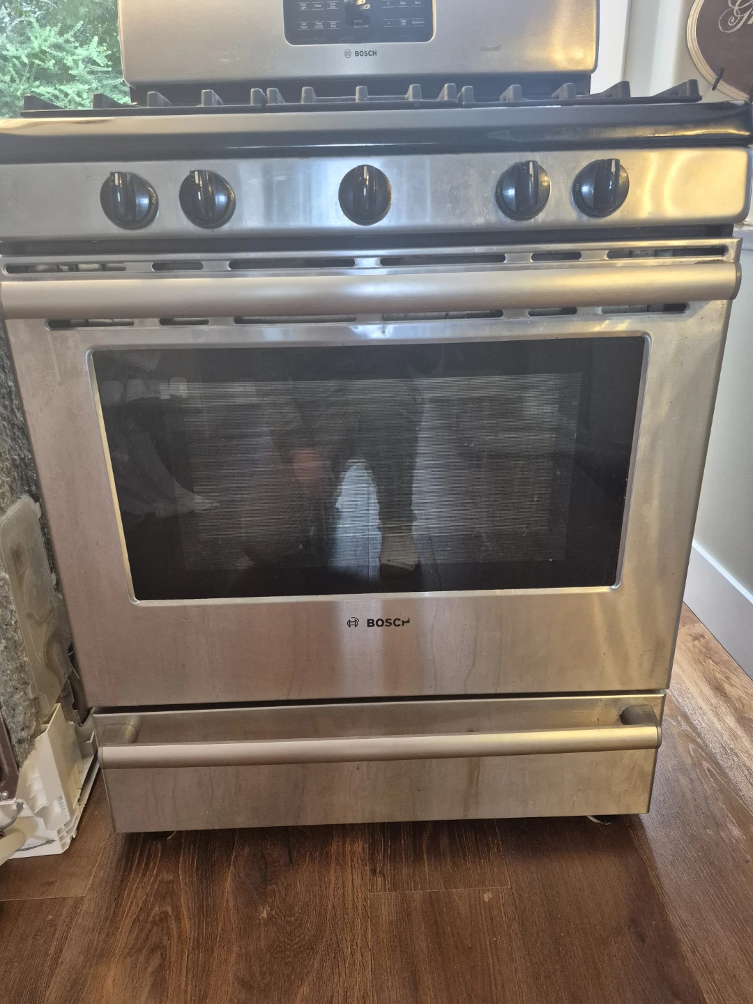 Bosch Stainless Steel Gas Range - photo 3