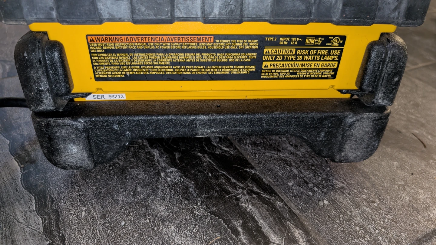 DEWALT DC020 Corded/Cordless Work Light - photo 4