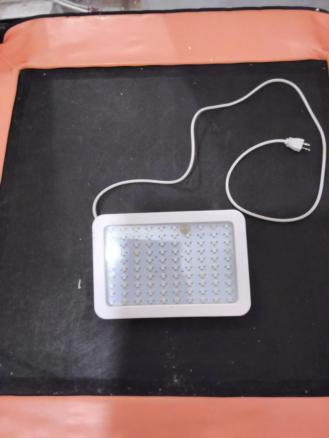 White LED Plant Grow Light - photo 2