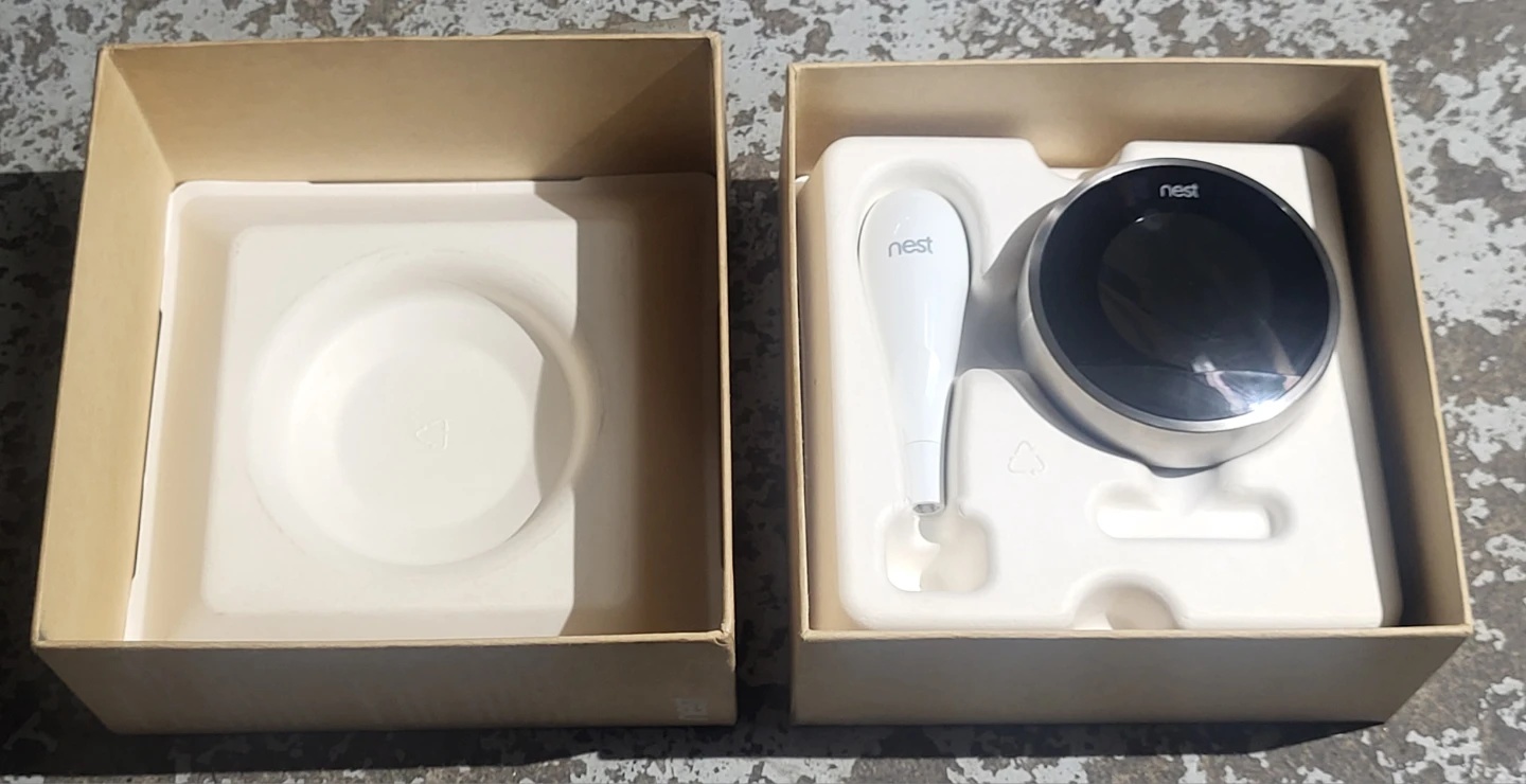 Nest Learning Thermostat - photo 3