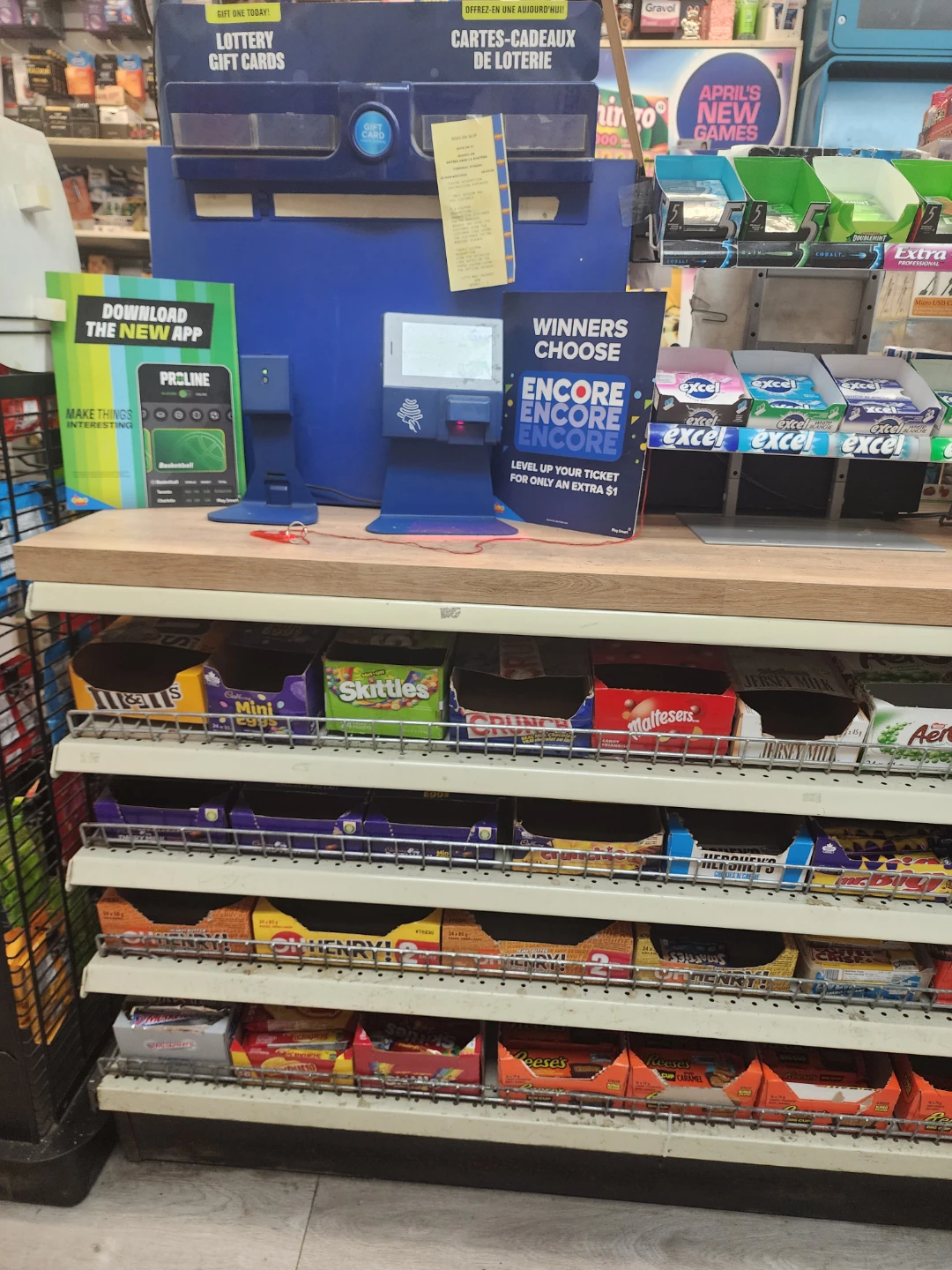 Metal Retail Store Shelving Unit