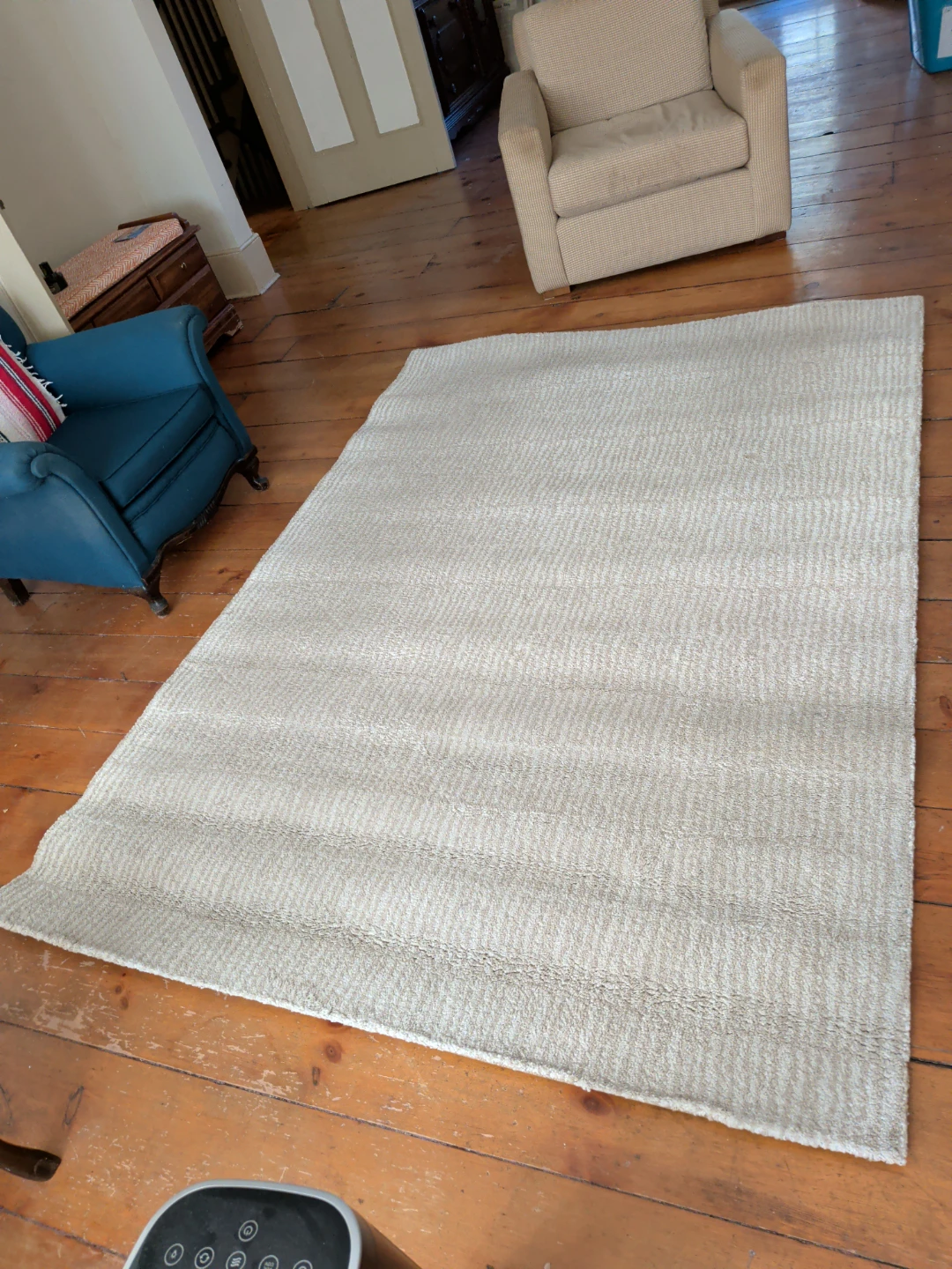 Cream area rug - photo 2