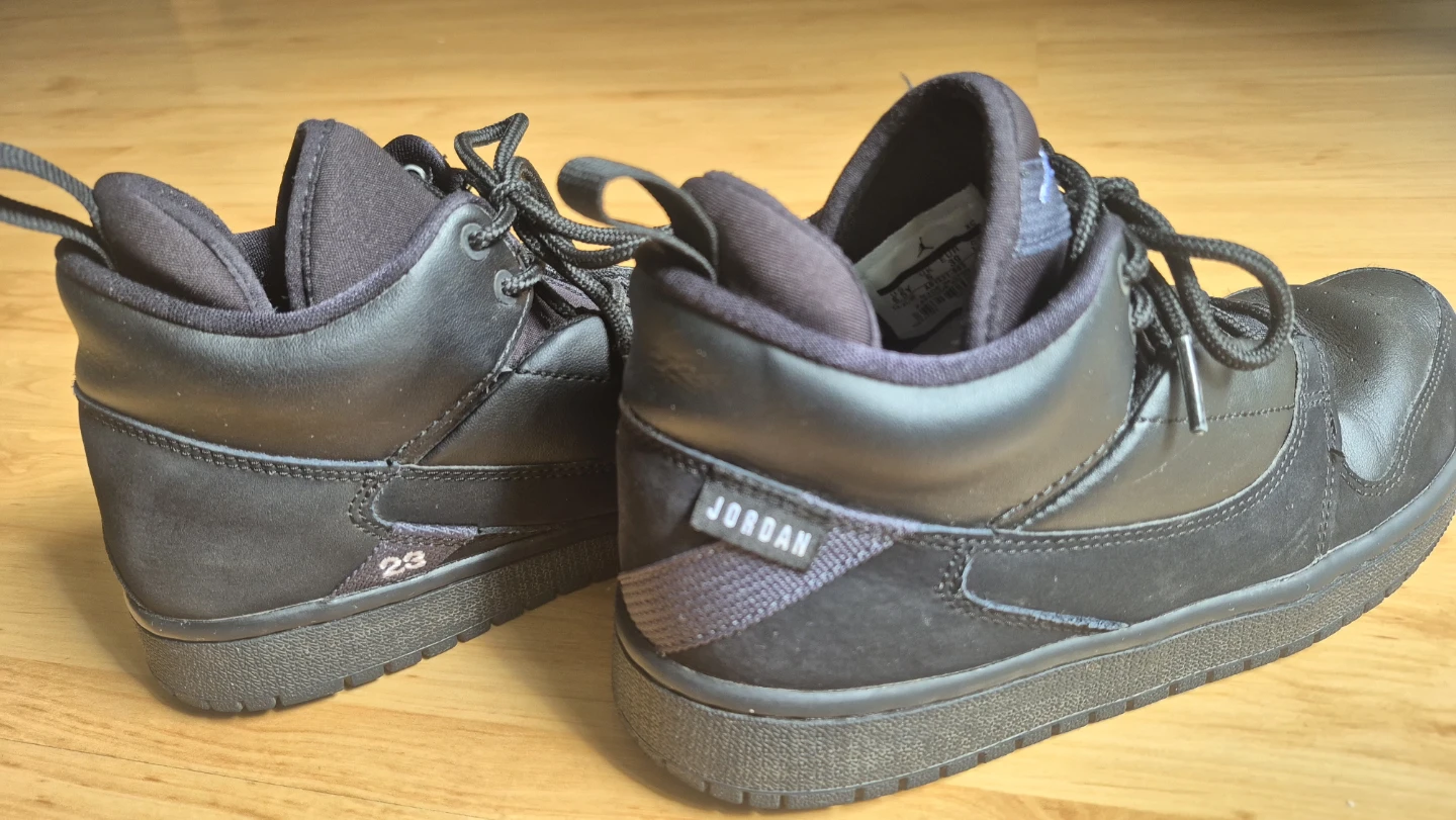 Jordan  Black Sneakers Size 6.5Y - photo 2